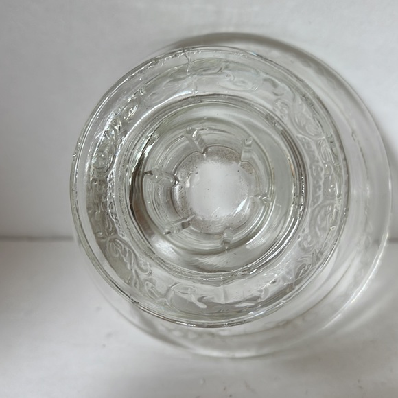 Vintage 1980 Madrid candleholders set of 2 pressed glass scroll floral design - Picture 10 of 10